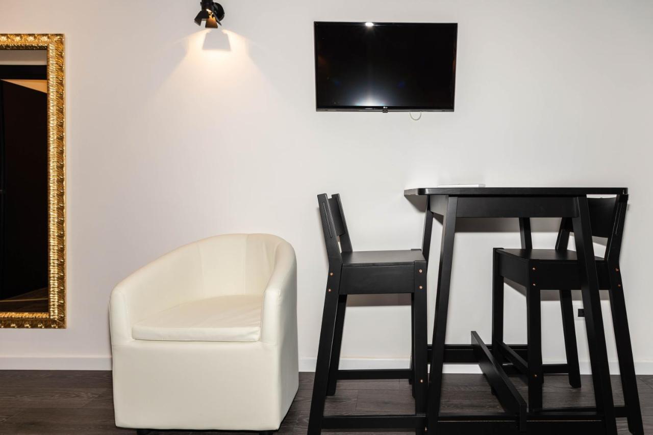 Trevi & Pantheon Design Rooms Roma Exterior foto