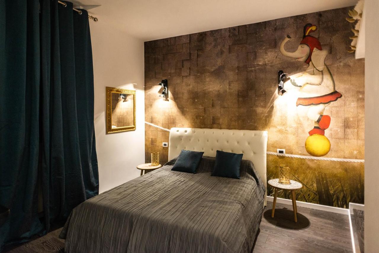 Trevi & Pantheon Design Rooms Roma Exterior foto